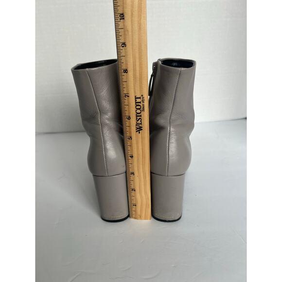 BALENCIAGA Gray Glove Leather Zip Up Chunky Heel Round Toe Ankle Boots 7  EU 37 - Picture 8 of 16